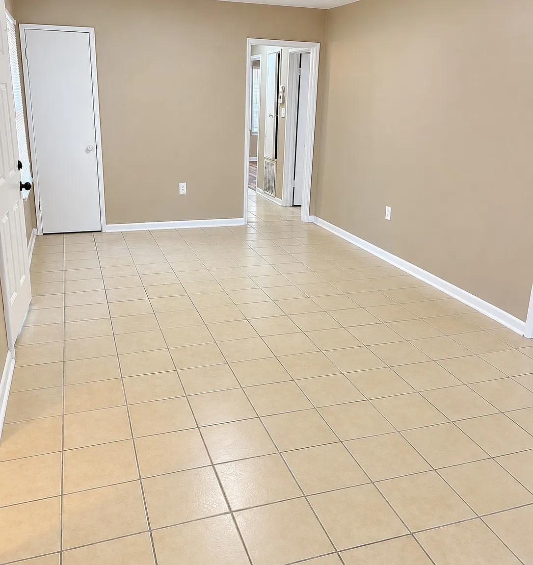 4 bed, 1012 sqft, $1,185 — Photo 4