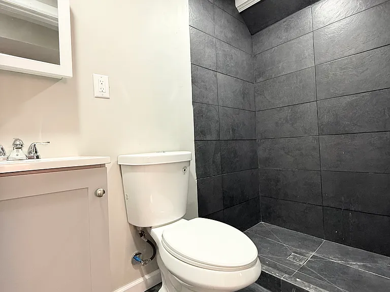 41 Howe St #1 — Photo 11