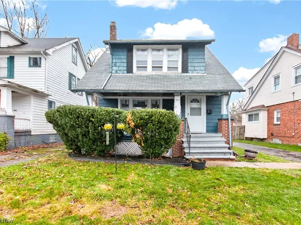 884 Nela View Rd, Cleveland, OH 44112