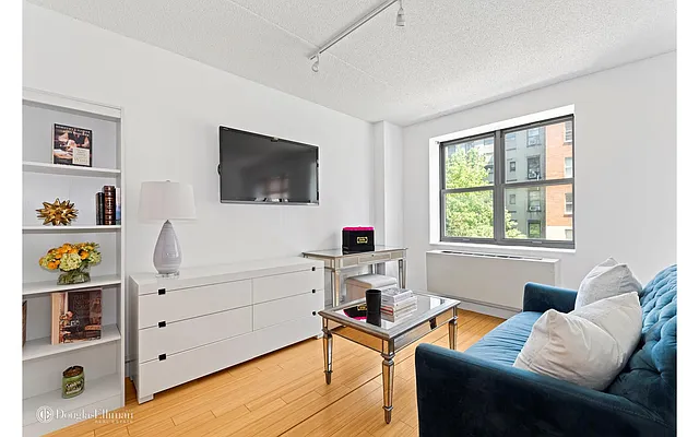 Sold by Douglas Elliman | media 10