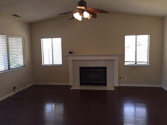 3rd image of 3163 Jefferson Ave