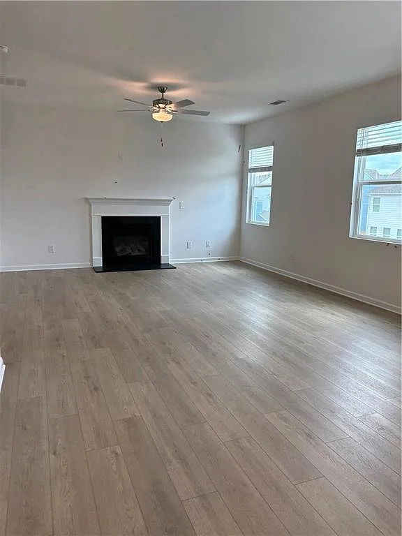 4 bed, 2.5 bath, 2200 sqft, $2,550 — Photo 4
