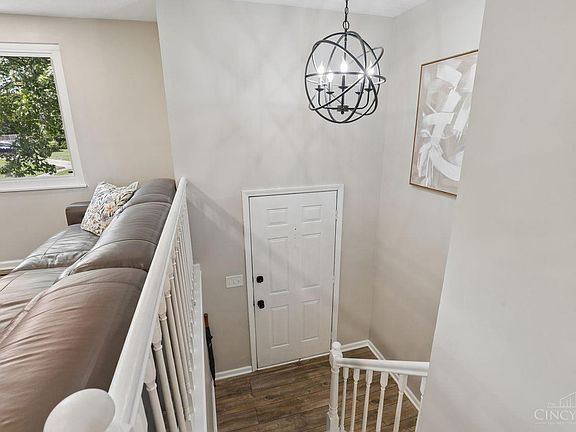 3rd image of 6673 Fernshire Ct