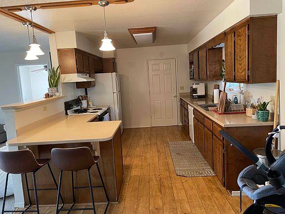 2nd image of 226 Arriba Ave #2