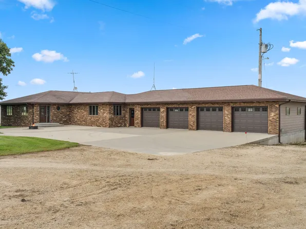 1693 265th Ave, Earlville, IA 52041