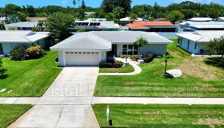 14903 Imperial Point Dr N — Photo 1