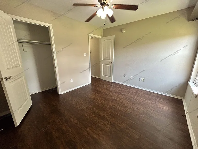304 Bordeaux Cir — Photo 16