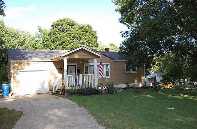 1st image of 4711 S Fuller Ave