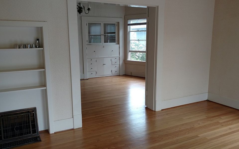 2nd image of 726 B St
