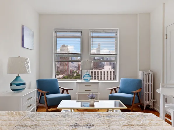 1100 N. LASALLE APARTMENTS