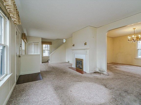 4th image of 2697 Stillwater Rd E
