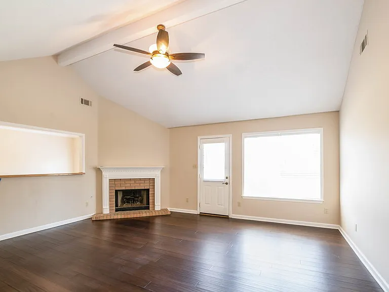 3056 Valley Green Ln — Photo 4