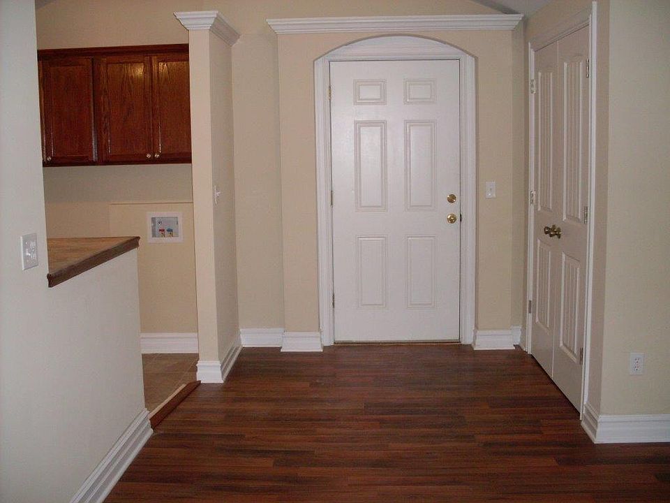 2nd image of 506 1/2 N 1st St