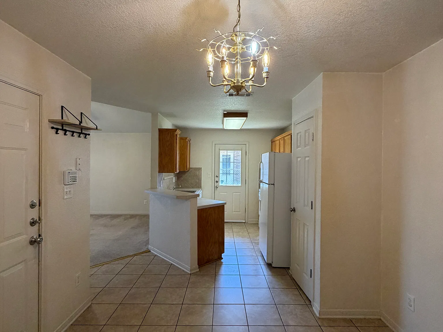3 bed, 1300 sqft, $1,125 — Photo 4