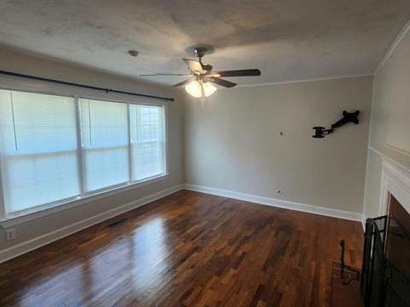 2nd image of 1211 Sunset Ave