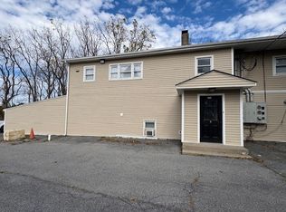 6239 Airport Rd #8, Allentown, PA 18109