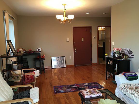 5th image of 3035 14th St APT 3R