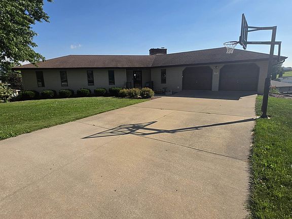 4th image of 445 Arbor Oaks Ln