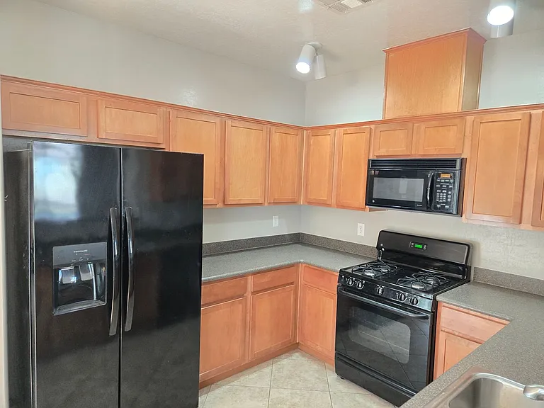 6868 Sky Pointe Dr #2076 — Photo 42