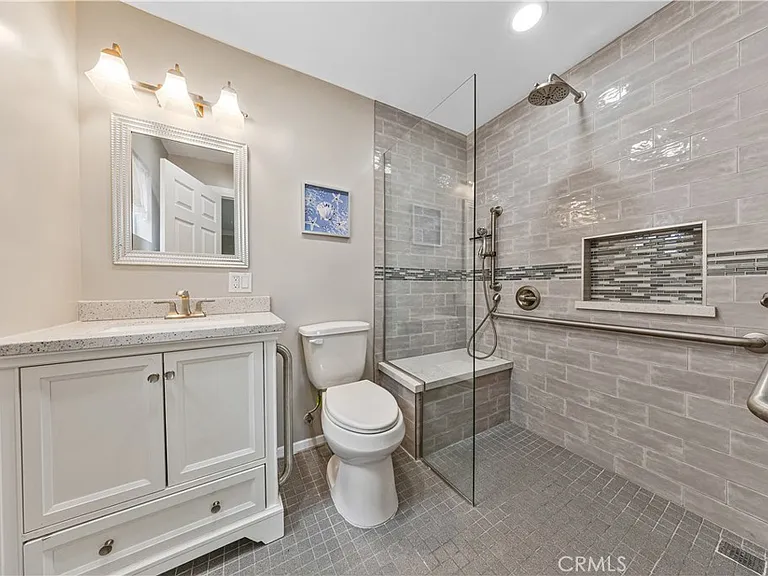 927 Montecito Dr — Photo 12