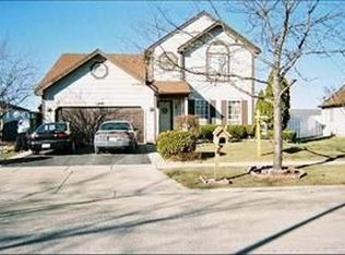 1236 Concord Dr, Elgin, IL 60120