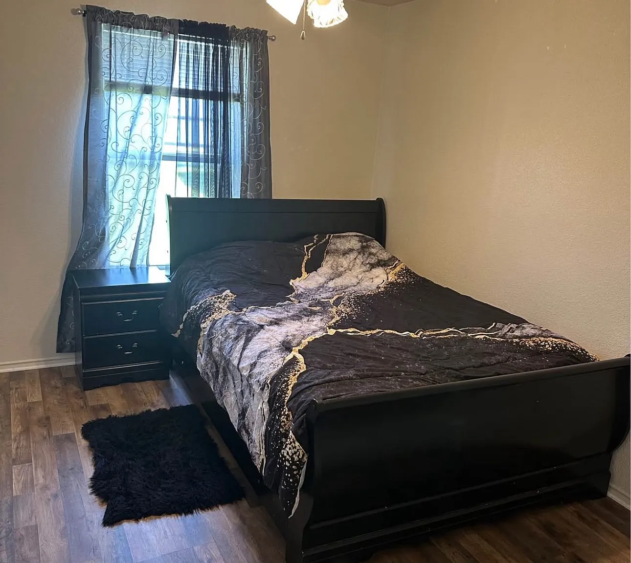 3300 Gus Dr — Photo 2