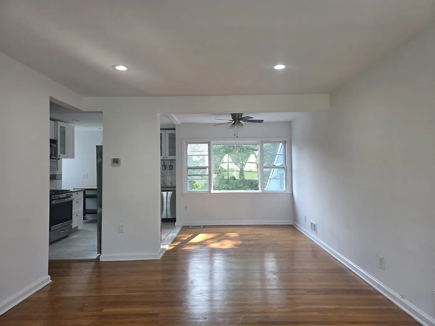 3 bed, $3,800 — Photo 1