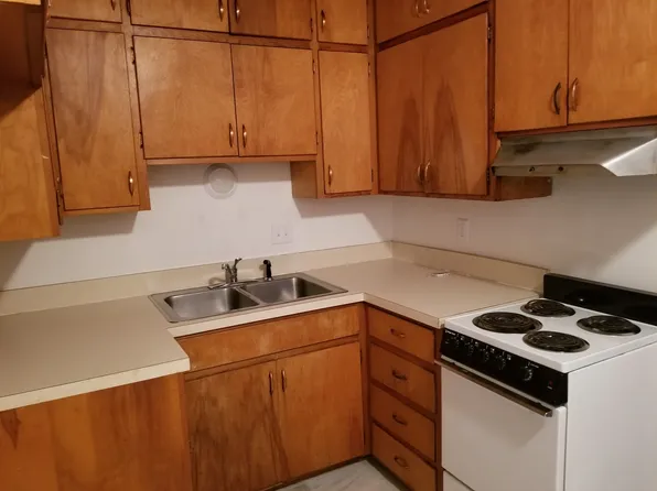 2217 Muscatine Ave, 2217 Muscatine Ave APT 2, Iowa City, IA 52240