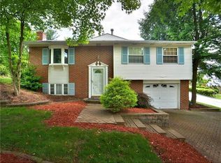 351 Ohiopyle Dr, Pittsburgh, PA 15239