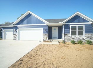 535 N Eastfield Cir, Milford, IN 46542