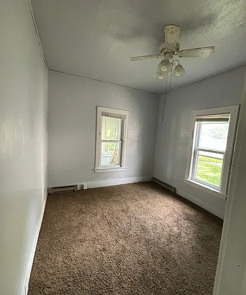815 College St N — Photo 8