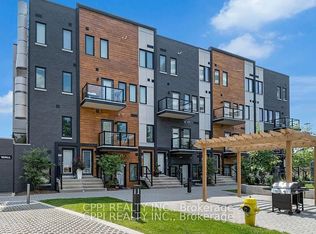 402 E Mall Cres #318B, Etobicoke, ON M9B 3Y5