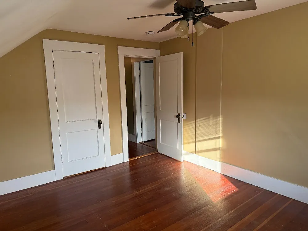 2 bed, 900 sqft, $1,900 — Photo 3