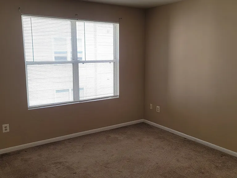 40 Hearthstone Ct #G — Photo 17