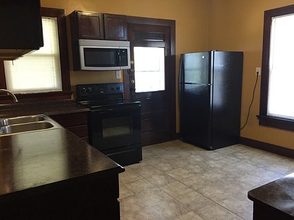 4th image of 39 Gunckel Ave