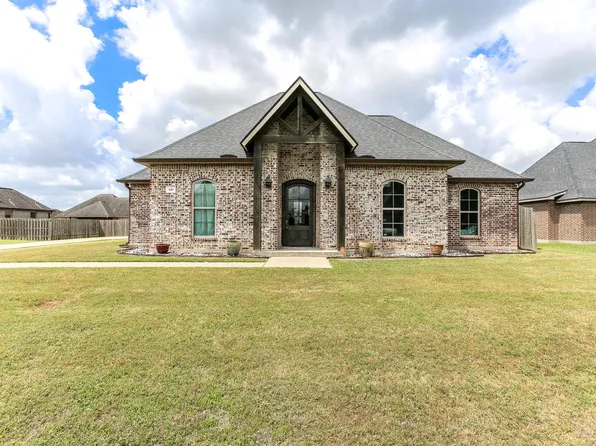 610 Woodland St, Iowa, LA 70647