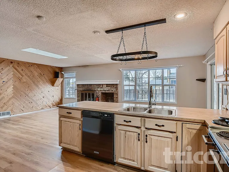18373 E Arkansas Ave — Photo 6