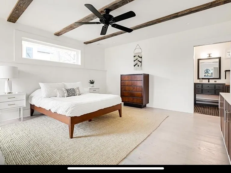 1431 Boulevard SE — Photo 9