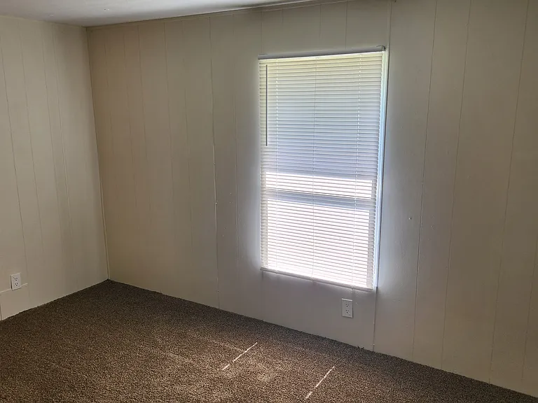 134 Grace Park — Photo 13