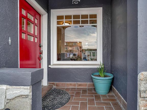2nd image of 2932 Ulloa St