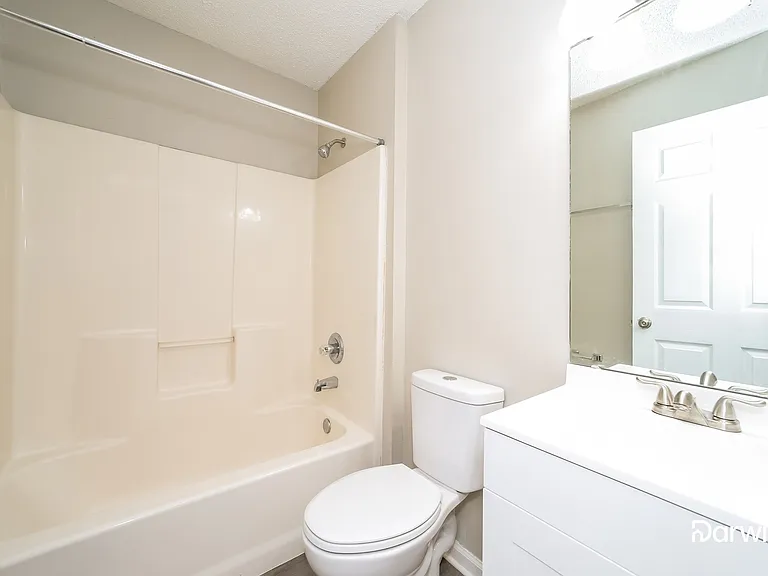 7461 International Village Dr — Photo 8