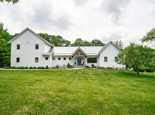 4311 Oakridge Trl NE, Iowa City, IA 52240