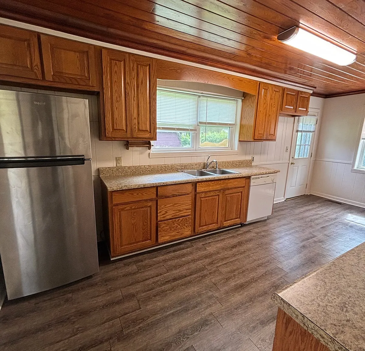 1214 W 4th Avenue — Photo 4