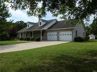 814 Hillcrest Dr, Owensville, MO 65066