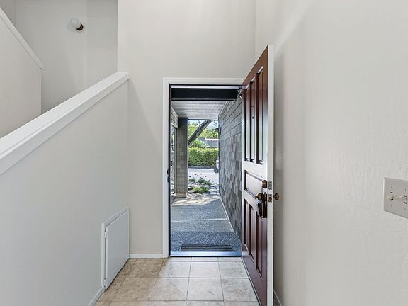 3rd image of 1349 Saint James Drive