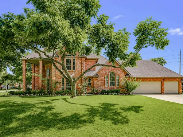 5023 Waterbeck St, Weston Lakes, TX 77441