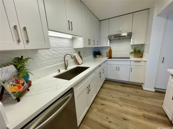 1561 Kanunu St APT 1206, Honolulu, HI 96814