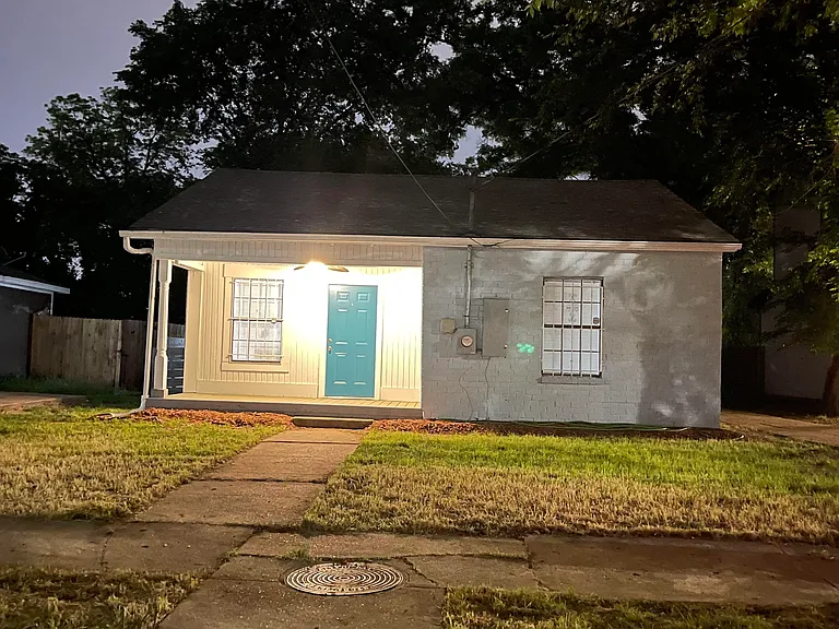 2718 Exline St — Photo 16