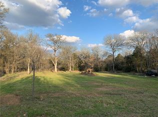 127 Lake Leaf Dr, Bastrop, TX 78602