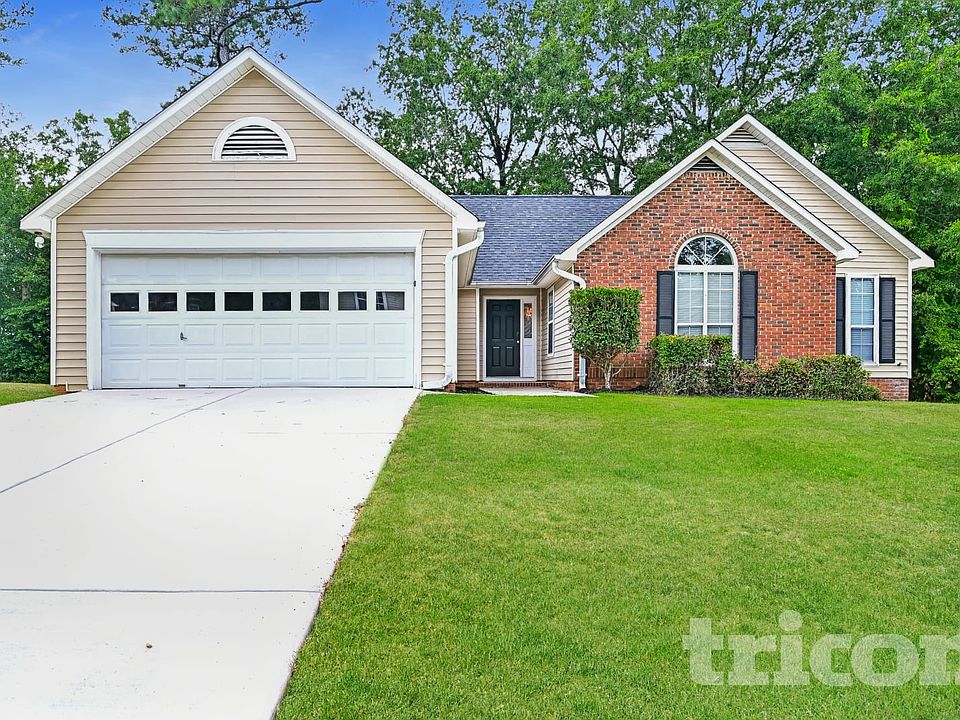1st image of 424 Forest Grove Cir